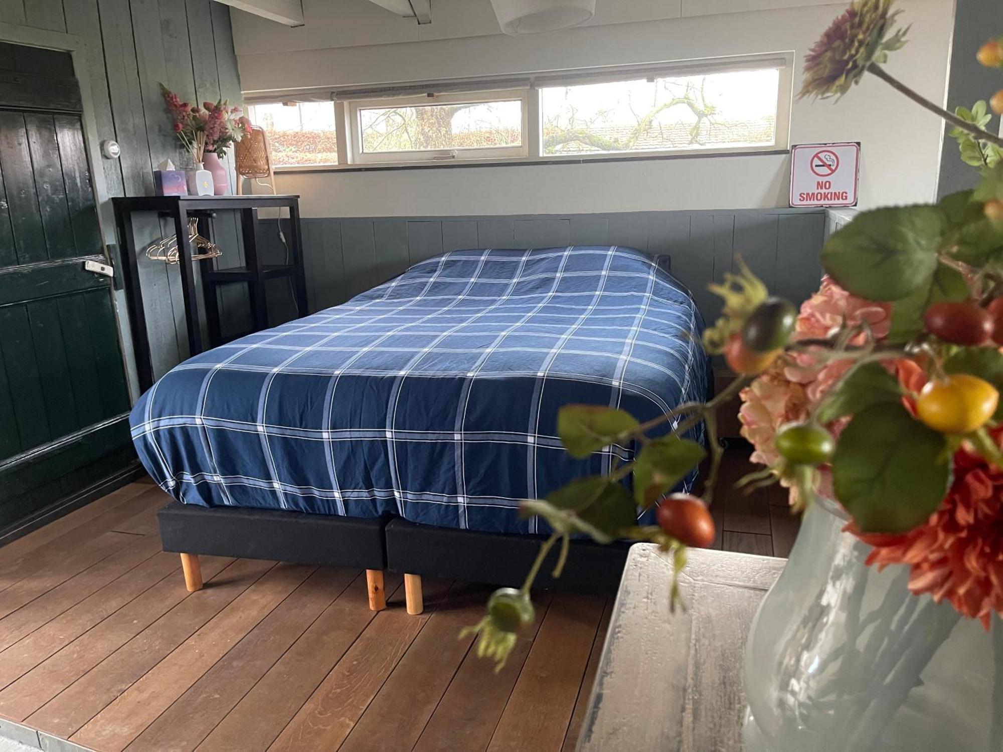 Holiday Cottage De Garage Inn Hank ภายนอก รูปภาพ